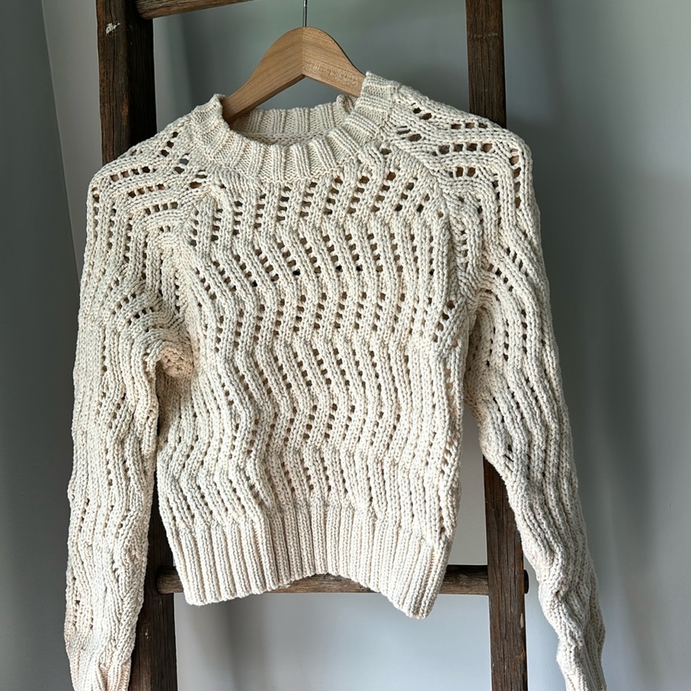 American eagle size XS women’s crochet sweater cream. Like new